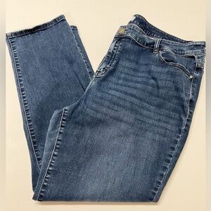 Lane Bryant Womens Plus Signature Fit Mid Rise Straight Leg Flex Jean Size 24